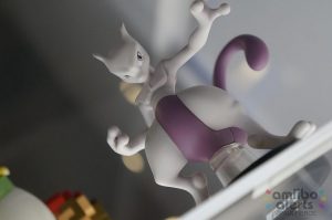 Nuove immagini amiibo Mewtwo - fronte