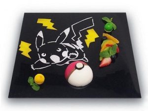 Poké Ball alla mousse di yogurt e lampone, al prezzo di 880 yen (circa 8 euro).