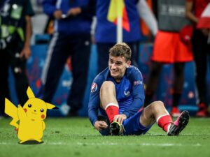 Antoine Griezmann gioca al fianco di Pikachu