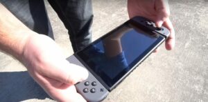 Nintendo-Switch-drop-test
