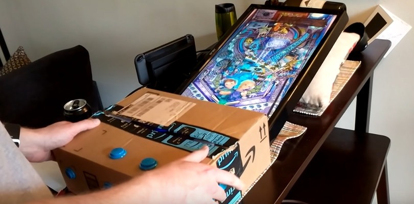 [VIDEO] Due fan creano uno schermo gigante per Nintendo Switch e un controller per Pinball