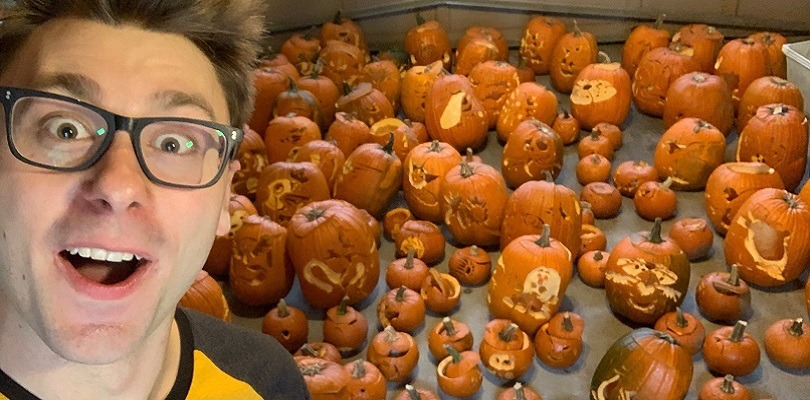 Un fan canadese scolpisce i primi 151 Pokémon sulle zucche di Halloween