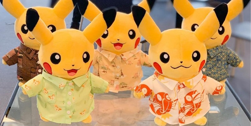 Pikachu fa il modello per le nuove camicie a tema Pokémon!