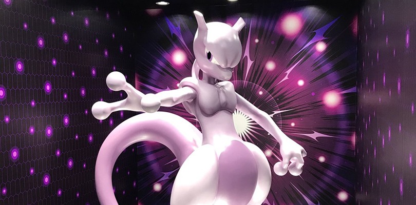 Una maestosa statua di Mewtwo a grandezza naturale compare in Giappone