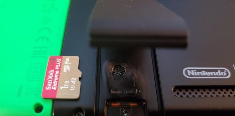 Nintendo Switch fusa da una scheda di memoria da 1TB