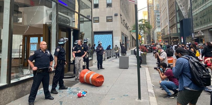 Danneggiato il Nintendo Store di New York durante le rivolte