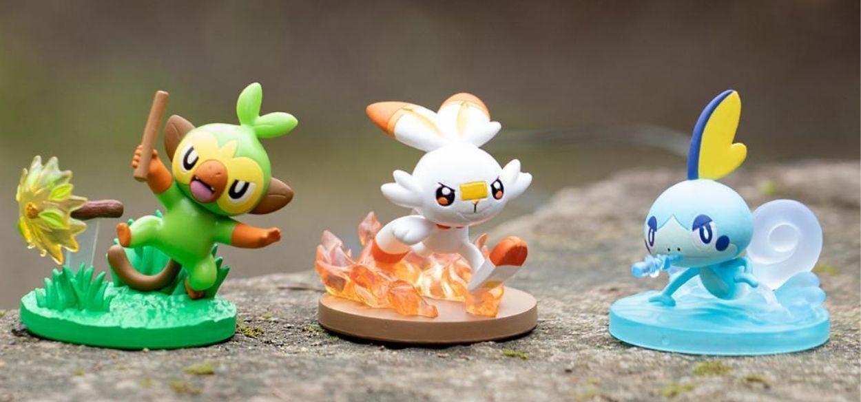 Sono arrivate le statuette di Grookey, Scorbunny e Sobble nel Pokémon Center USA