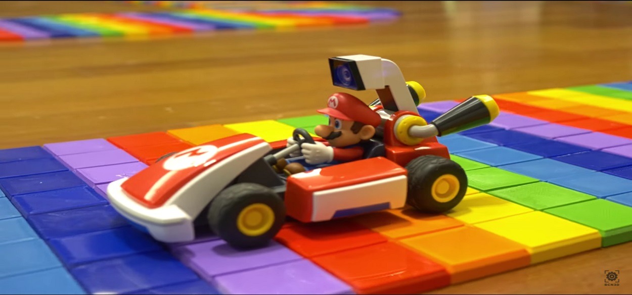 Mario Kart Live: Home Circuit sfreccia su una Pista Arcobaleno stampata in 3D