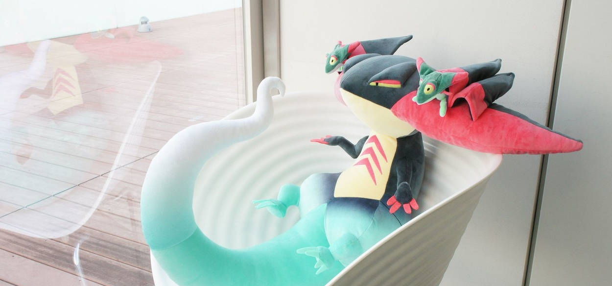 In arrivo un peluche di Dragapult lungo un metro