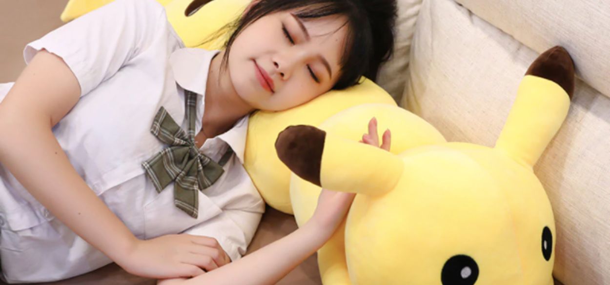 Aliexpress mette in vendita un bizzarro peluche di 