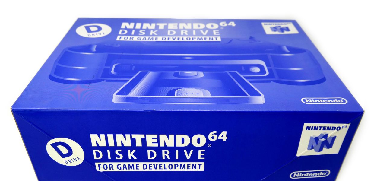 Un collezionista ha comprato  un kit di sviluppo Nintendo 64DD rarissimo