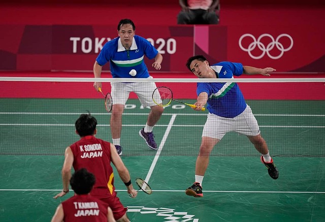 incontro badminton olimpiadi pikachu raichu