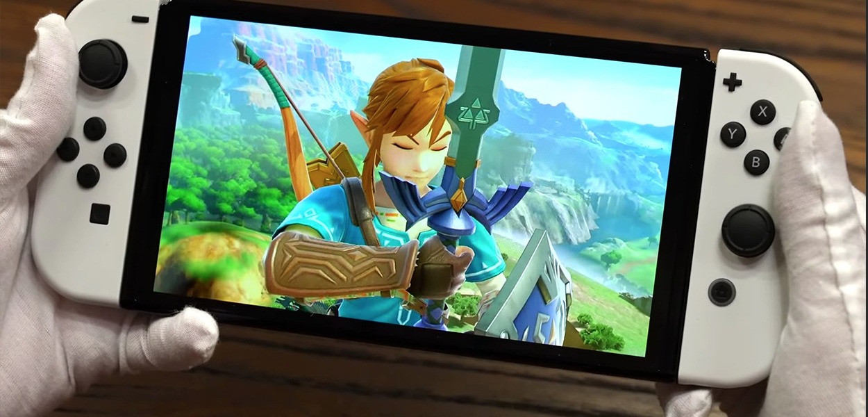 Nintendo Switch OLED mostrata per la prima volta in un video dell'unboxing