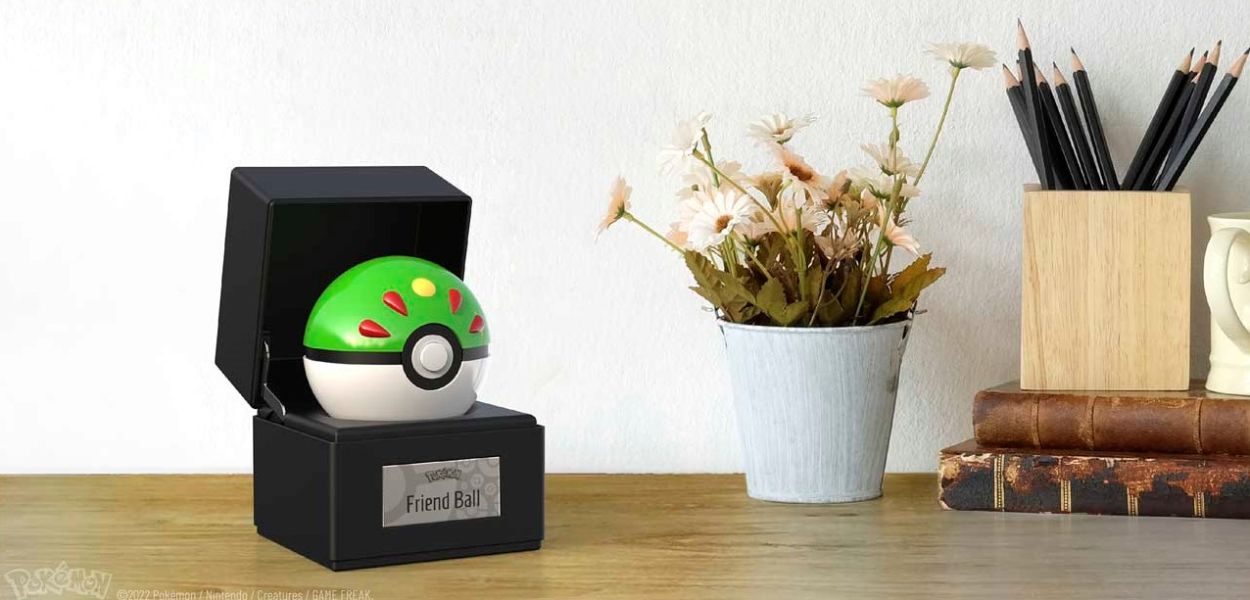 Pokémon Center: in vendita la replica in metallo della Friend Ball