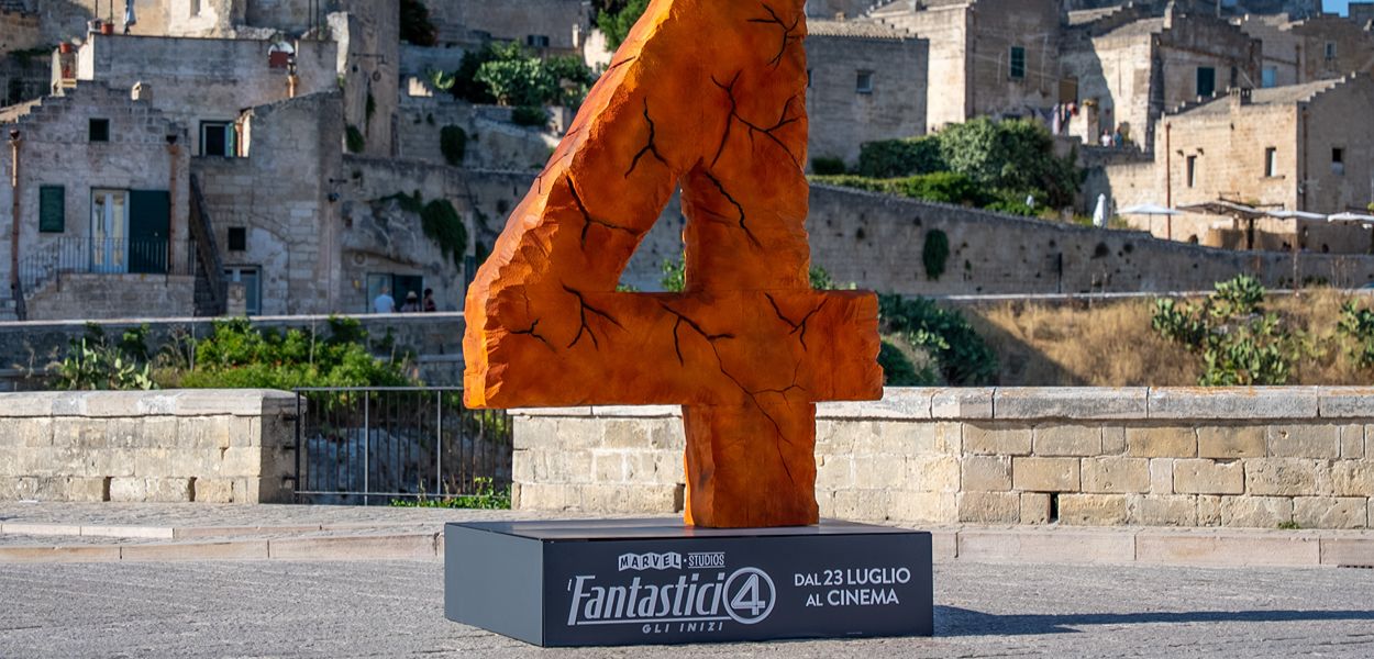 Le statue dei Fantastici Quattro arrivano nelle città italiane