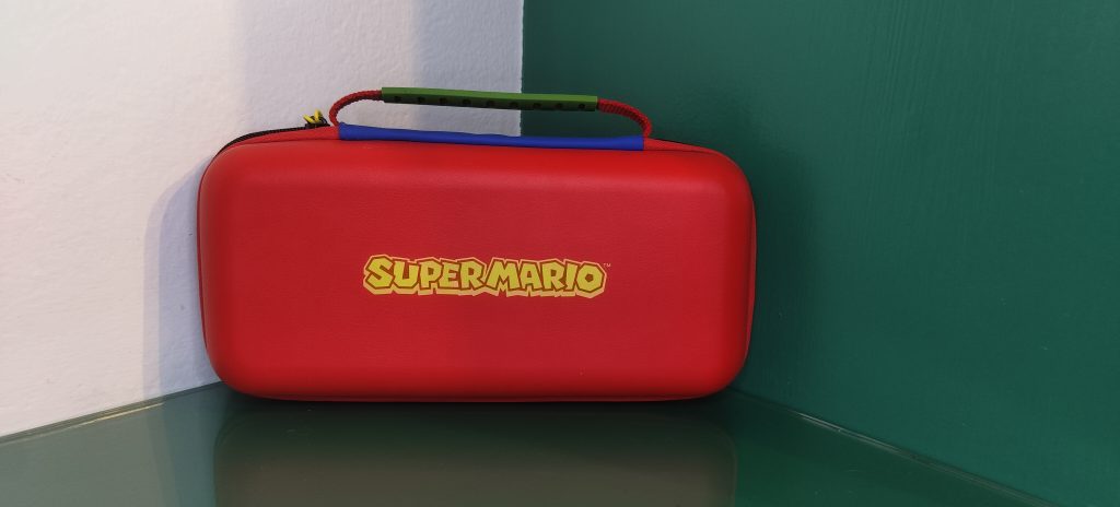  PlayTrek™ Travel Case_retro