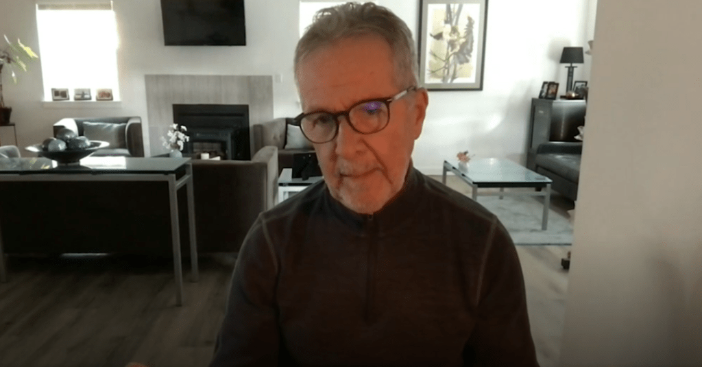 Chris Maple durante l'intervista
