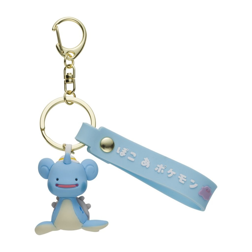 Portachiavi 3D di Ditto trasformato in Lapras con cappellino giallo, collezione Pokopia Pokémon Center