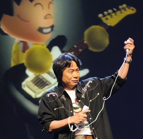Miyamoto gioca a Wii Music